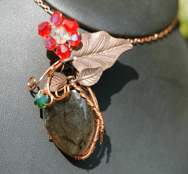 Fleur de cristal et Labradorite