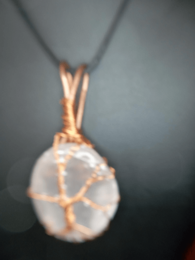 Pendentif arbre de vie Selenite